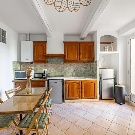 Charming Heart Of Le Suquet